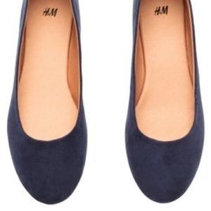 MAKE OFFERS💛 H&M Navy Blue Flats